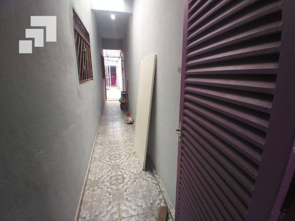 Casa à venda e aluguel com 2 quartos, 70m² - Foto 15