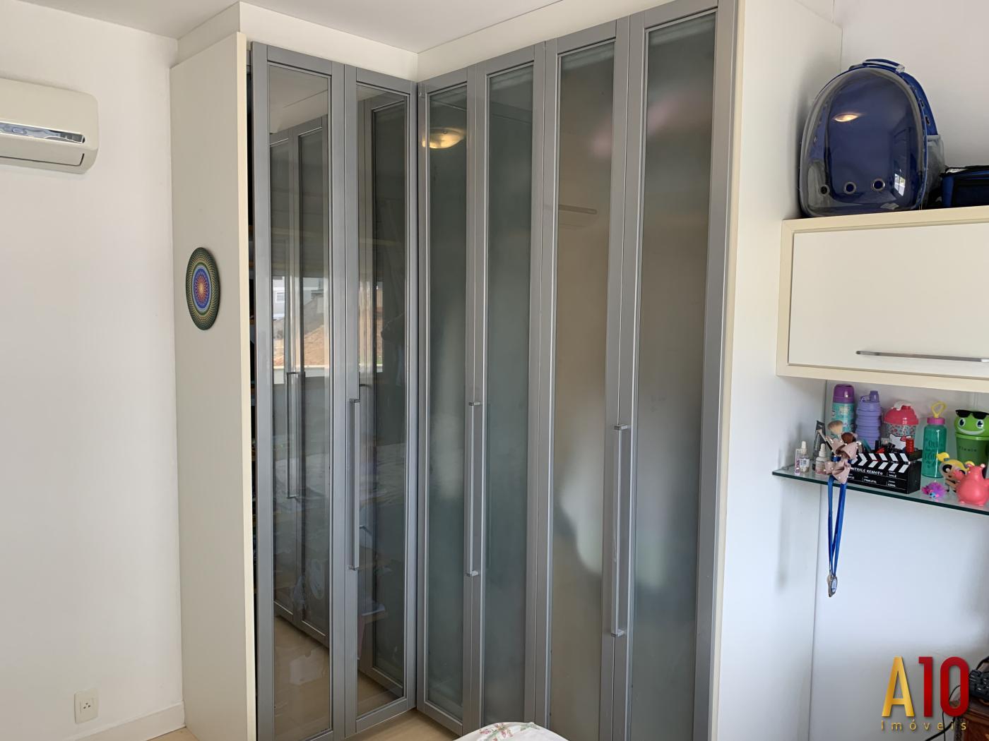 Apartamento à venda com 3 quartos, 156m² - Foto 14