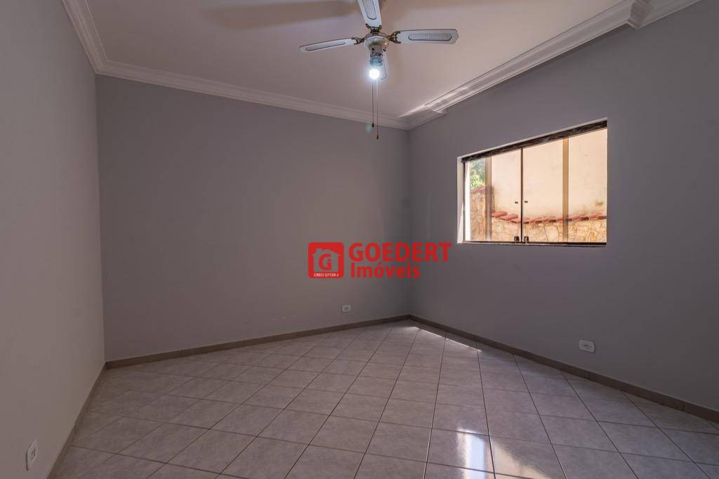 Casa à venda com 4 quartos, 166m² - Foto 26