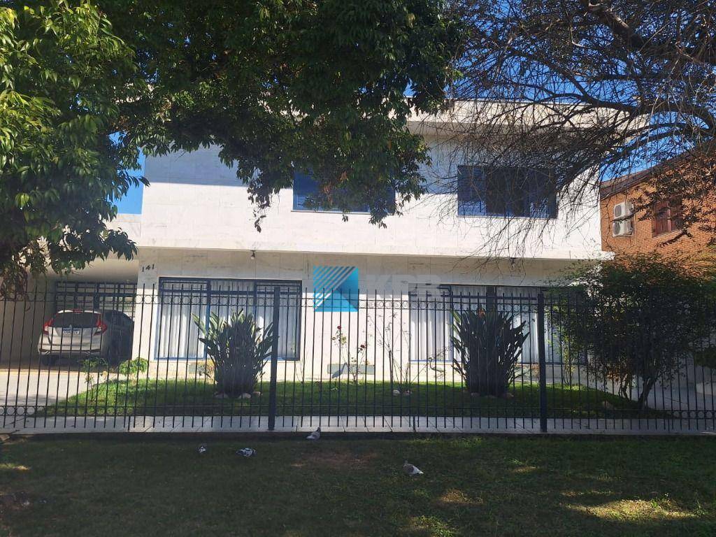 Casa à venda e aluguel com 4 quartos, 366m² - Foto 1