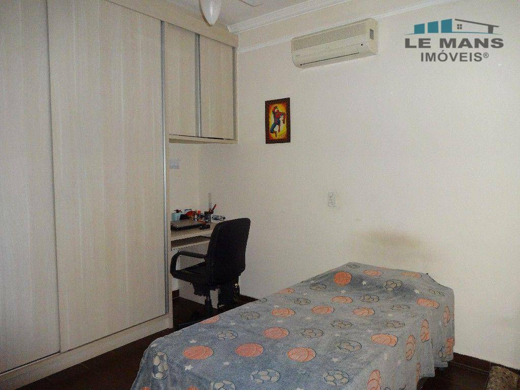 Casa à venda com 3 quartos, 169m² - Foto 22