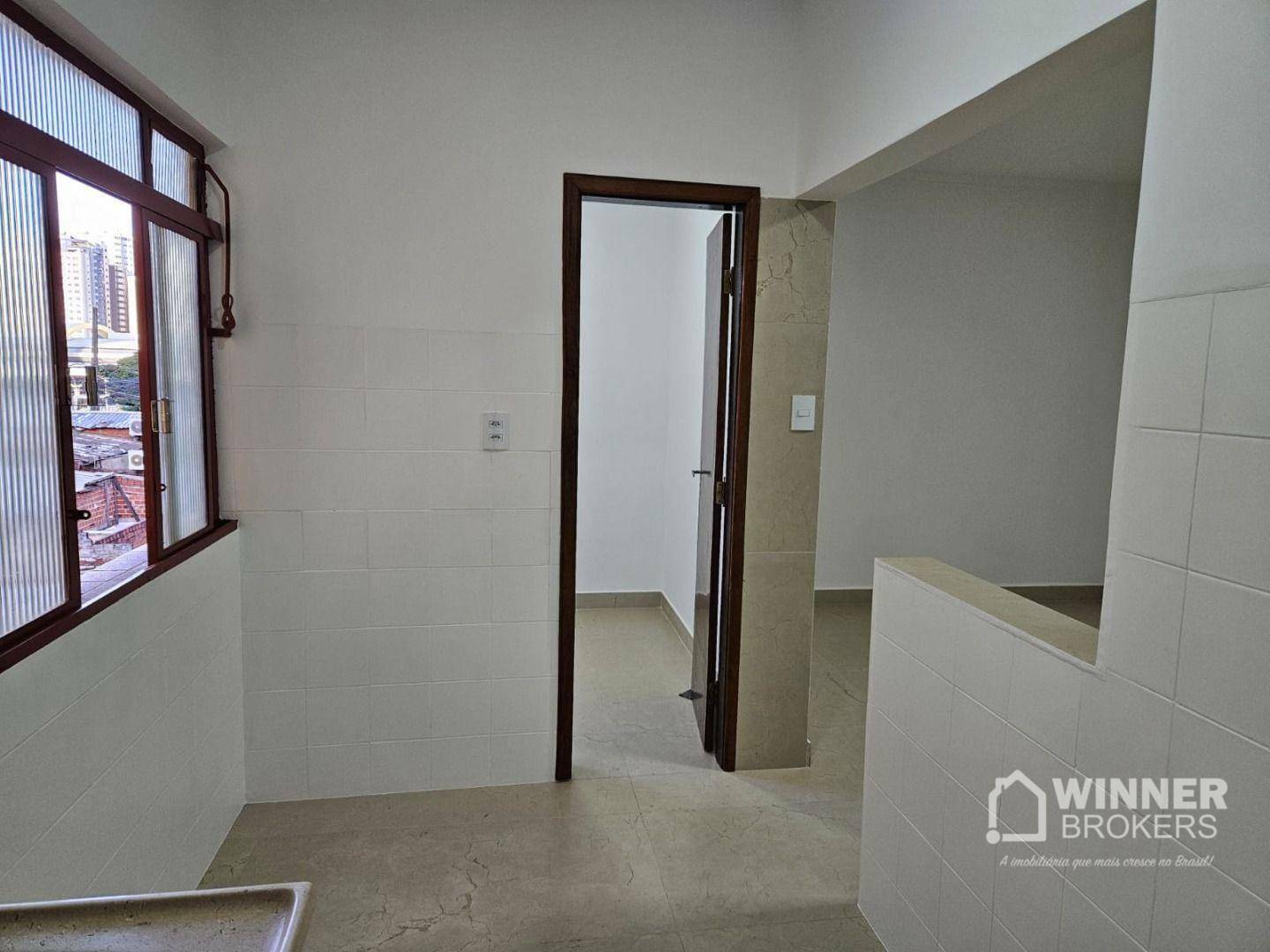 Apartamento para alugar com 3 quartos, 158m² - Foto 6