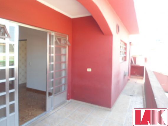 Casa para alugar com 2 quartos, 90m² - Foto 25