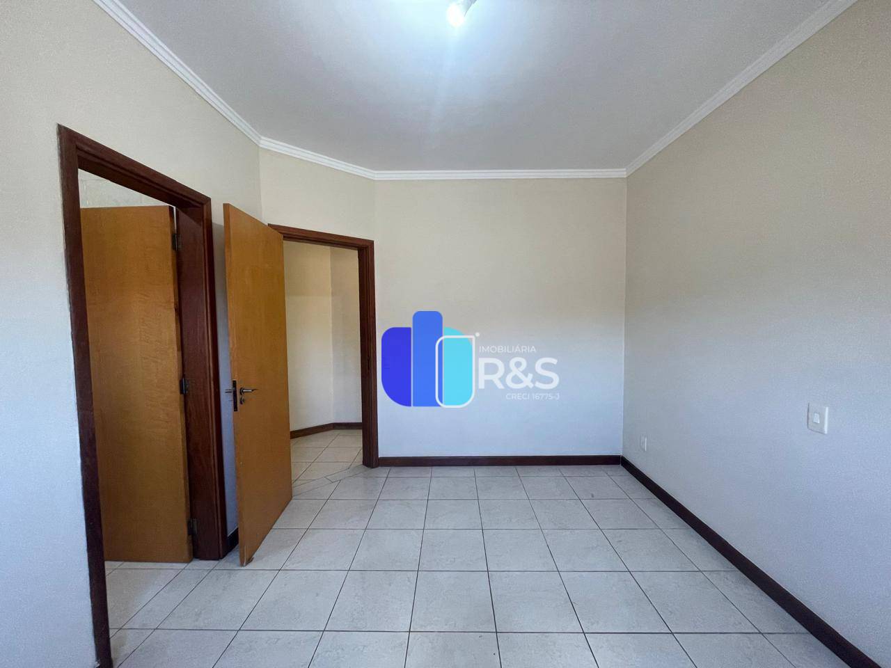 Casa para alugar com 3 quartos, 253m² - Foto 36