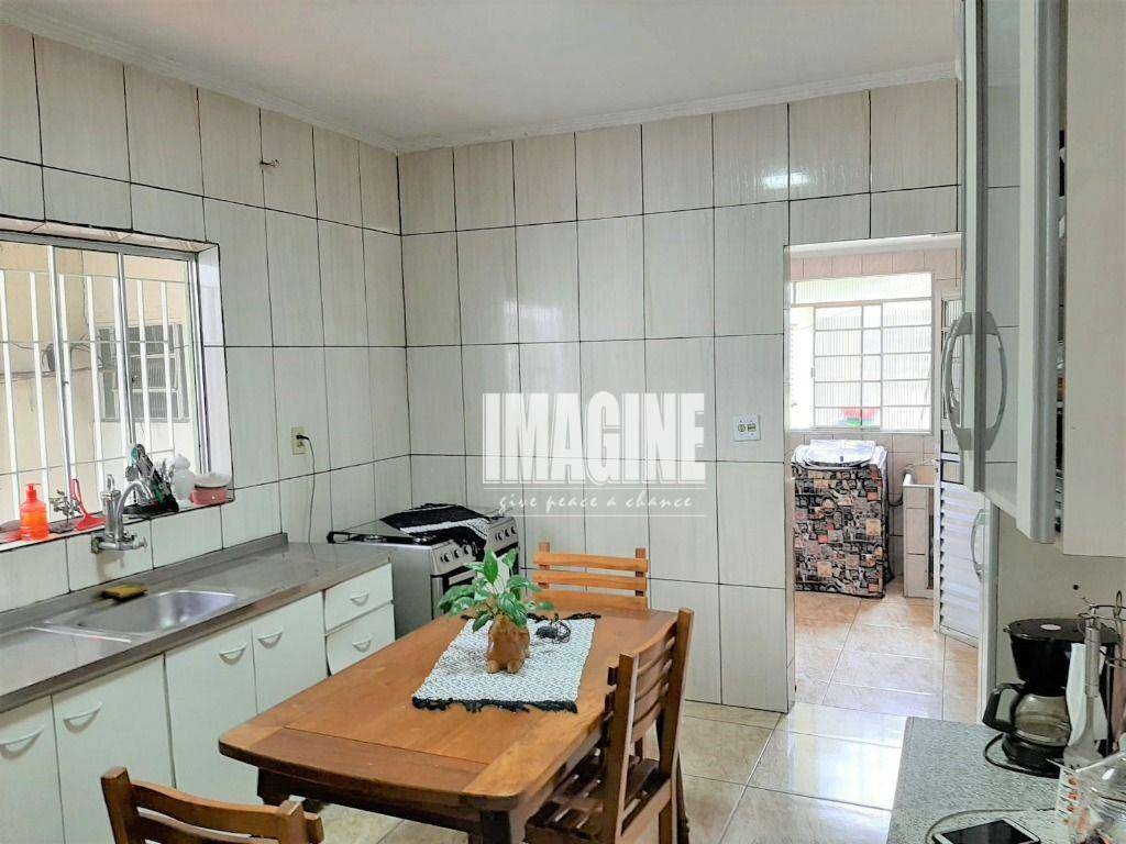 Casa à venda com 2 quartos, 250m² - Foto 5