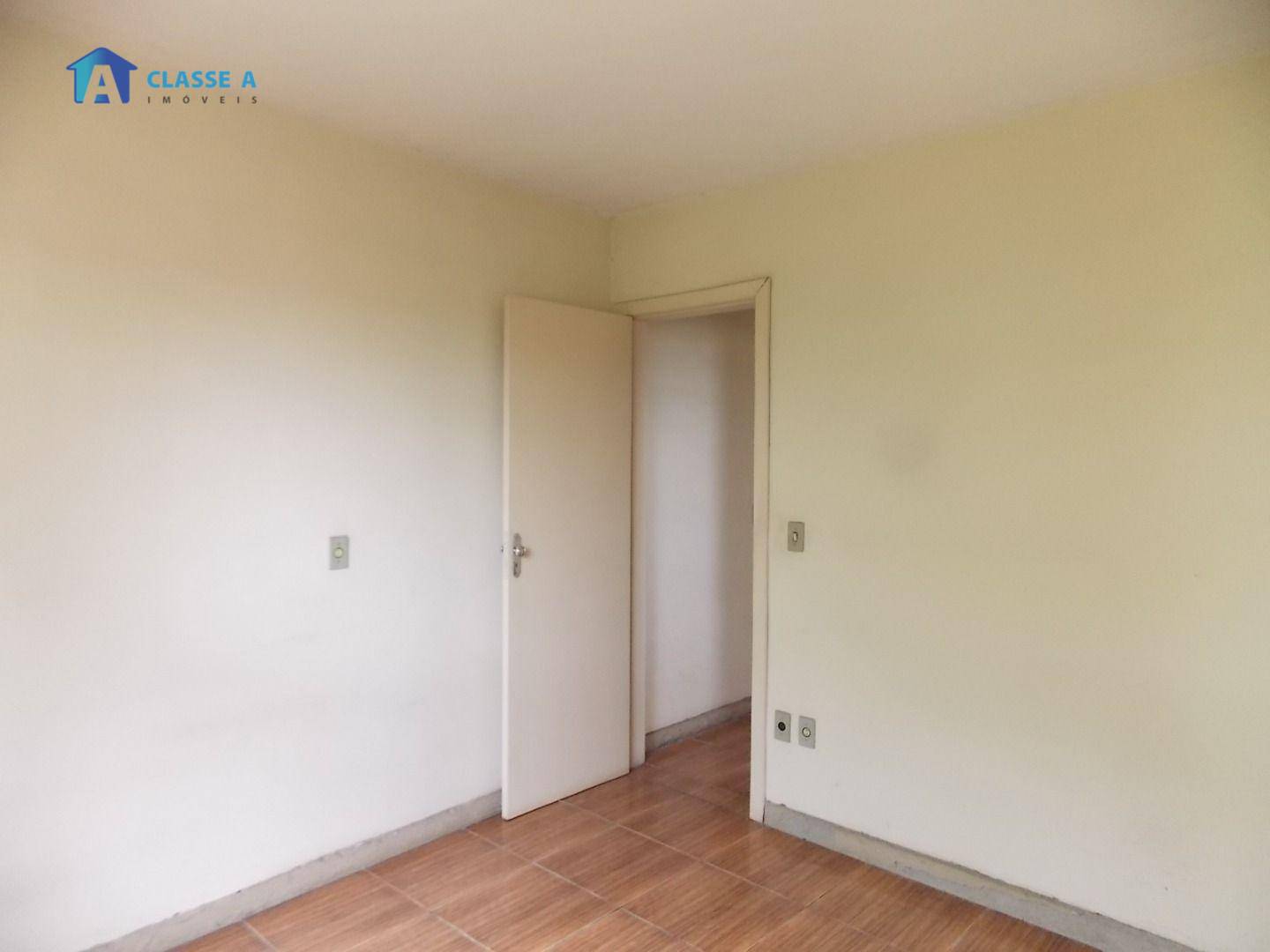 Casa à venda com 4 quartos, 200m² - Foto 24