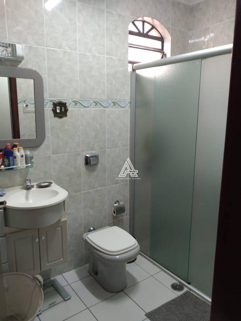 Sobrado à venda com 3 quartos, 200m² - Foto 23