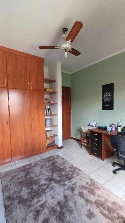 Casa à venda com 4 quartos, 245m² - Foto 17