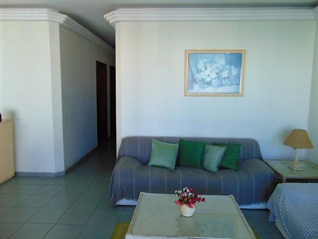 Apartamento à venda com 3 quartos, 130m² - Foto 2