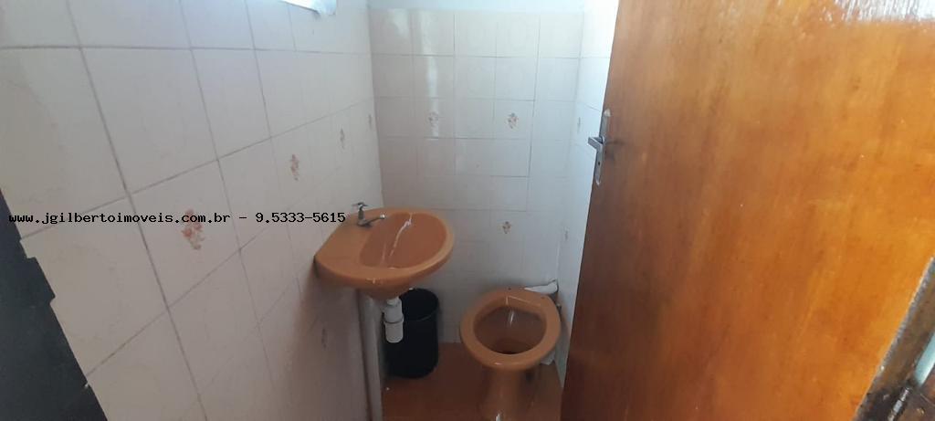 Casa à venda com 3 quartos, 240m² - Foto 2