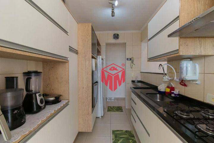 Apartamento à venda com 3 quartos, 70m² - Foto 4