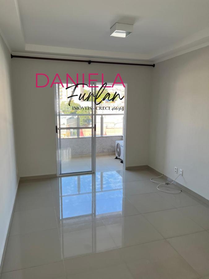 Apartamento à venda com 2 quartos, 63m² - Foto 1