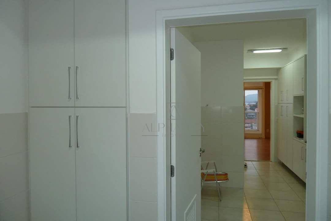 Apartamento para alugar com 3 quartos, 122m² - Foto 7