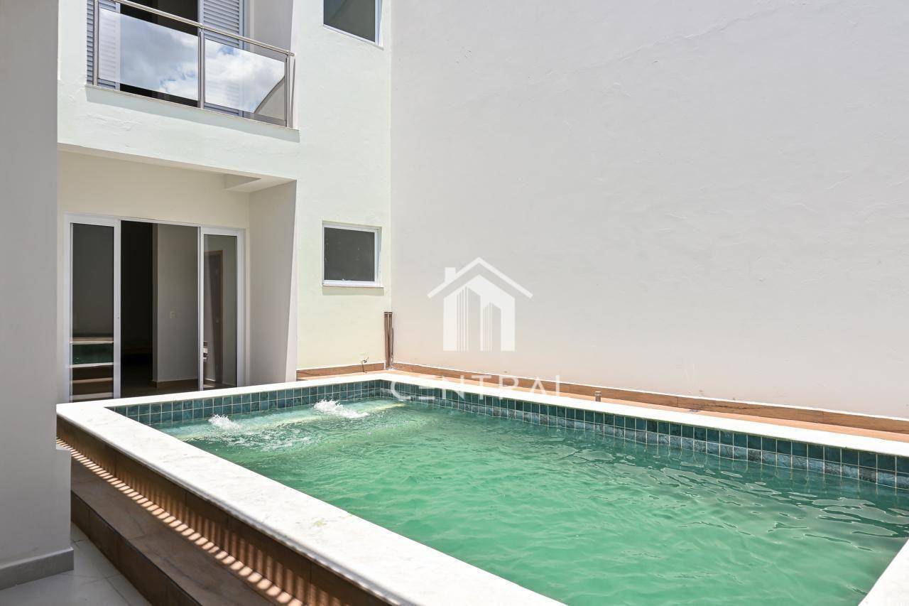 Sobrado, 5 quartos, 468 m² - Foto 1