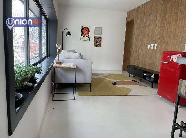 Apartamento à venda com 2 quartos, 72m² - Foto 2