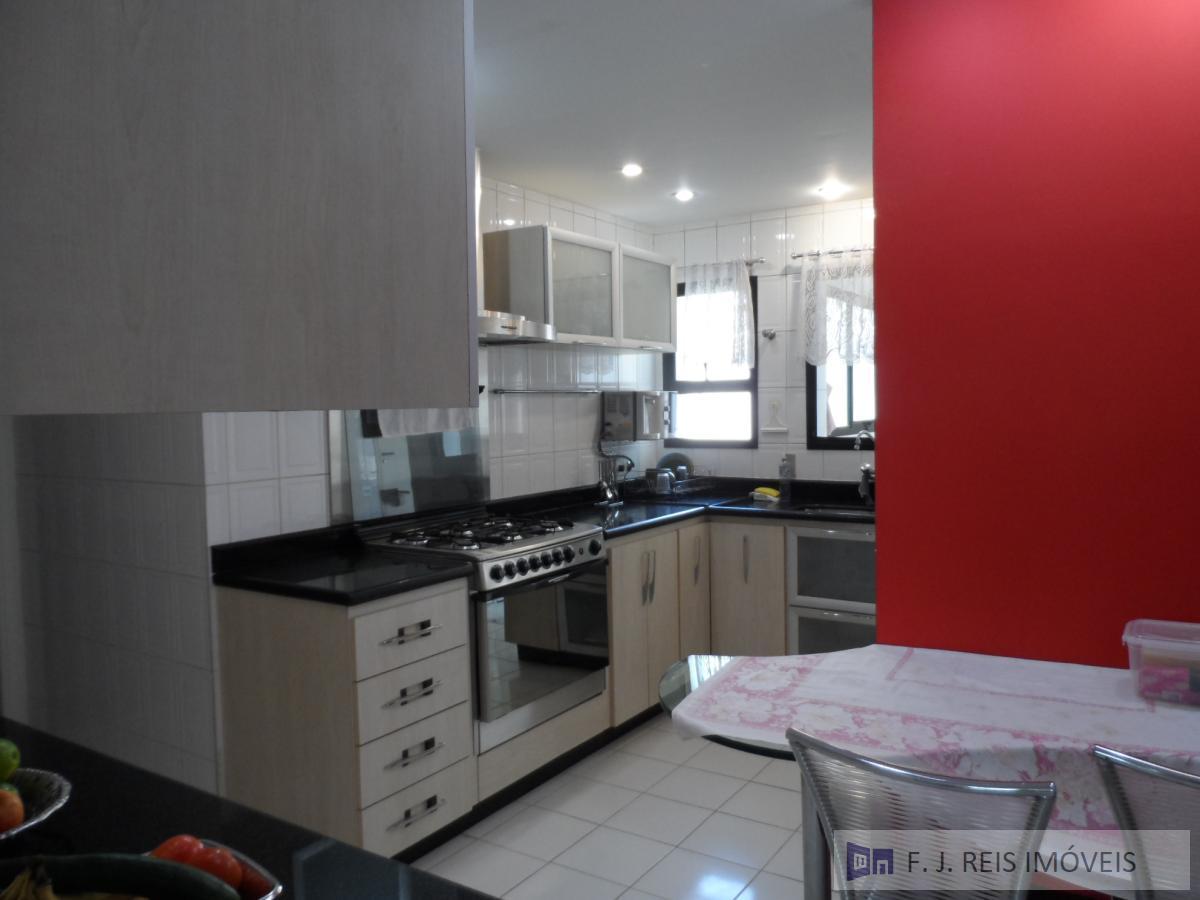 Apartamento à venda com 3 quartos, 180m² - Foto 8