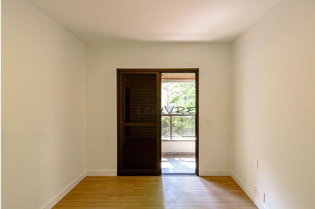 Apartamento à venda com 3 quartos, 190m² - Foto 5