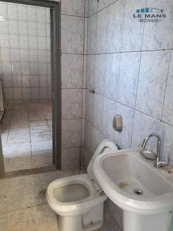 Casa à venda com 2 quartos, 194m² - Foto 18