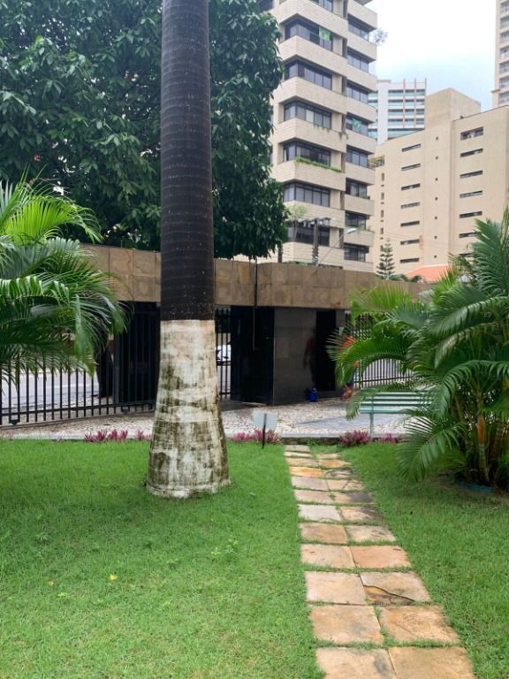 Apartamento à venda com 4 quartos, 200m² - Foto 18