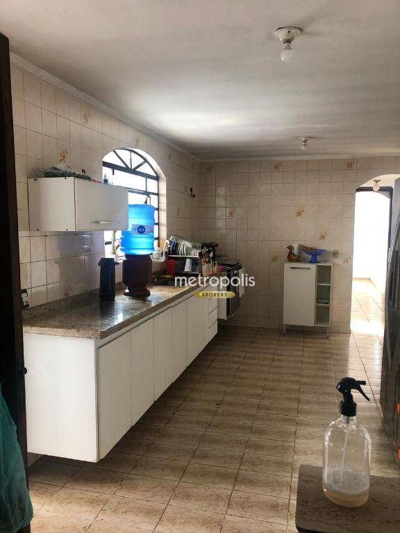 Sobrado à venda com 4 quartos, 200m² - Foto 8