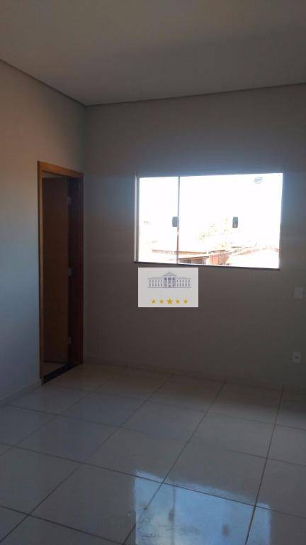 Casa à venda com 3 quartos, 106m² - Foto 17