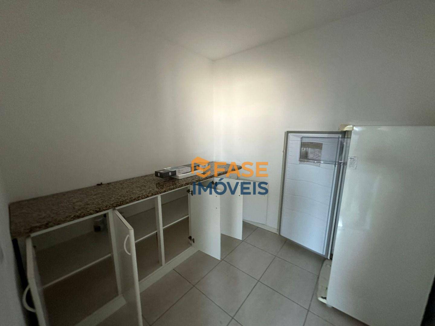 Apartamento à venda com 4 quartos, 112m² - Foto 4