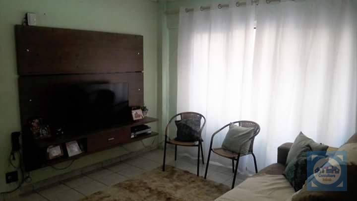 Apartamento à venda com 2 quartos, 70m² - Foto 2