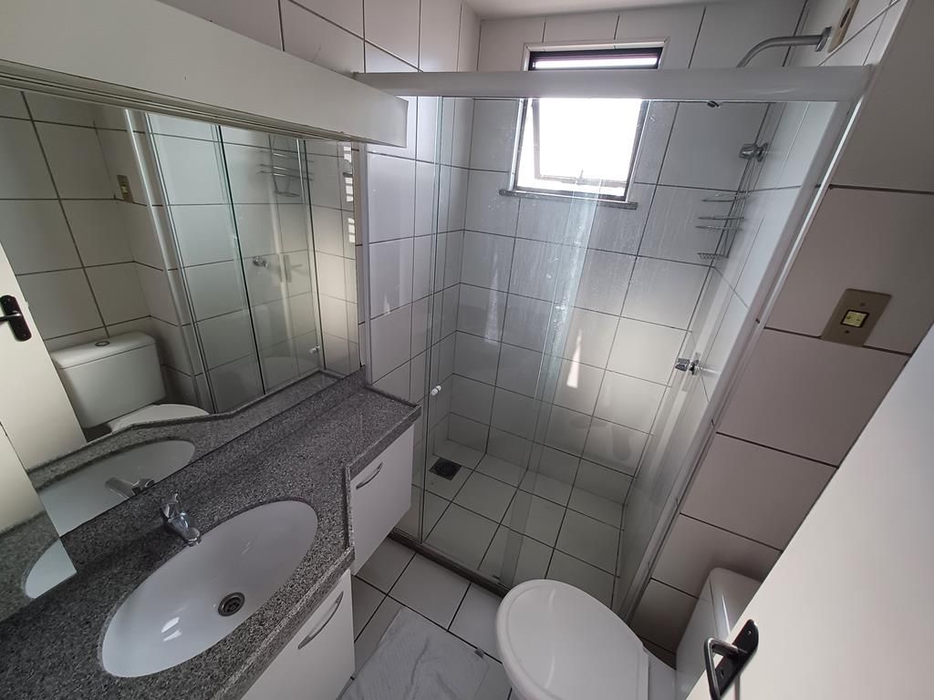 Apartamento para alugar com 3 quartos, 137m² - Foto 15