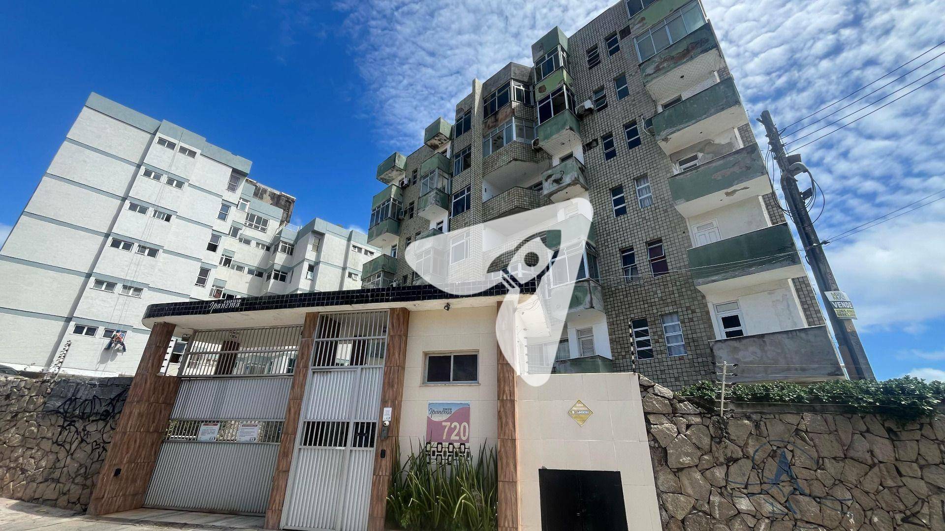 Apartamento à venda com 3 quartos, 130m² - Foto 1