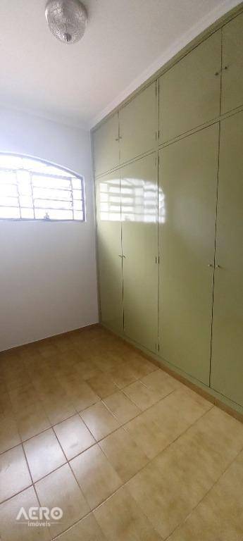 Casa para alugar com 3 quartos, 148m² - Foto 7