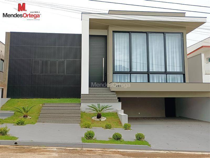 Casa de Condomínio à venda com 3 quartos, 230m² - Foto 3