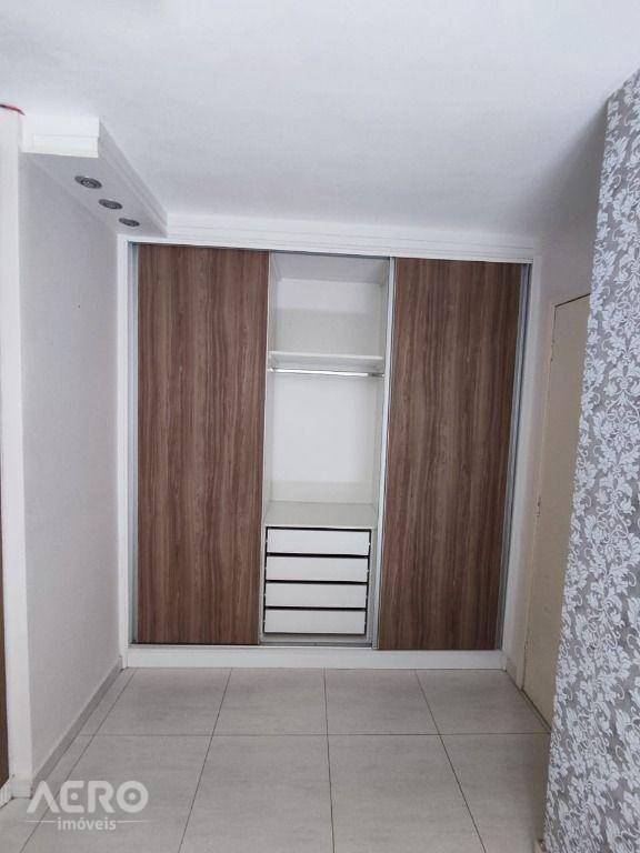 Apartamento à venda com 2 quartos, 49m² - Foto 18