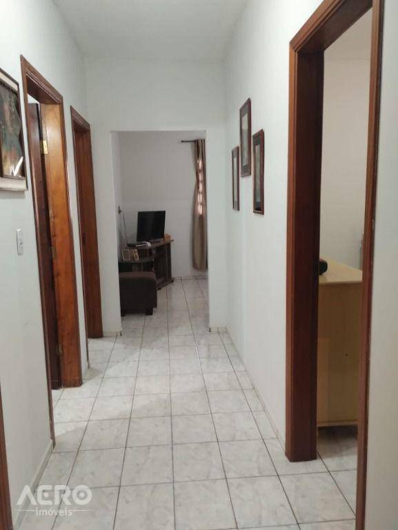 Casa à venda com 3 quartos, 140m² - Foto 12