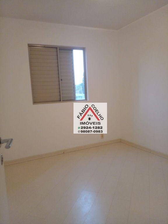 Apartamento à venda com 3 quartos, 74m² - Foto 13