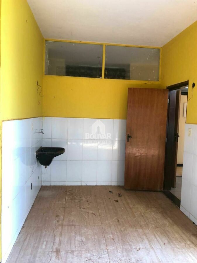 Casa à venda com 3 quartos, 250m² - Foto 17