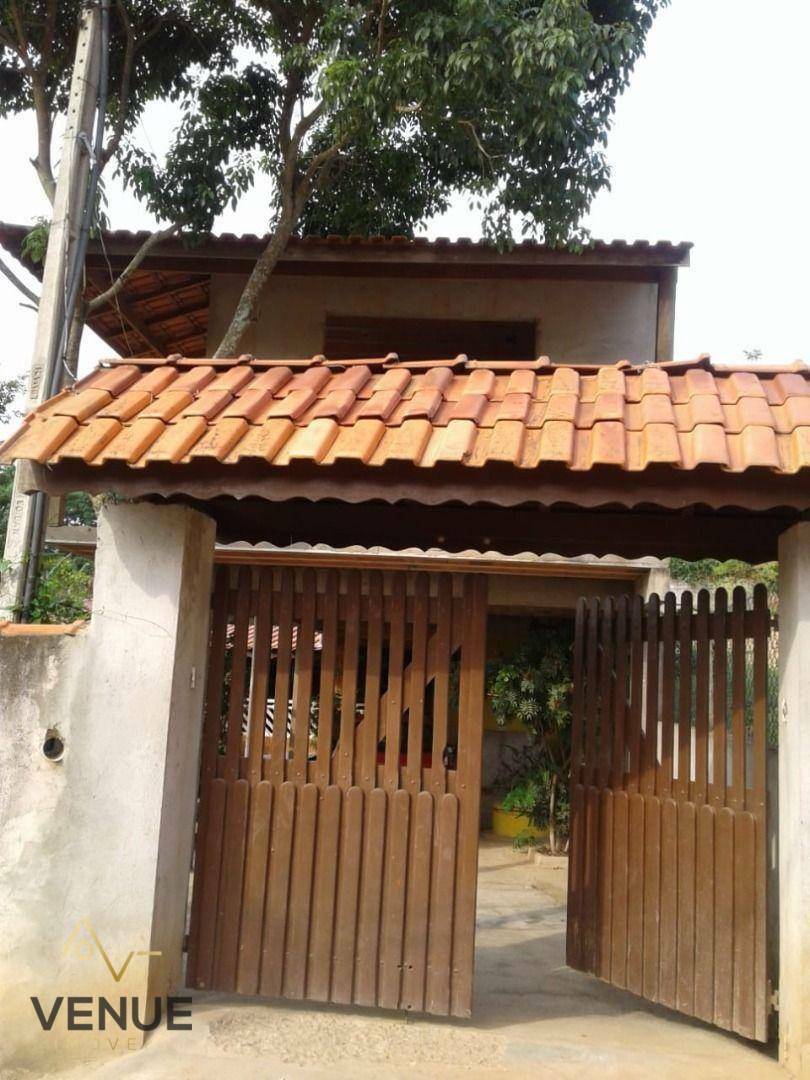 Casa à venda com 5 quartos, 100m² - Foto 1