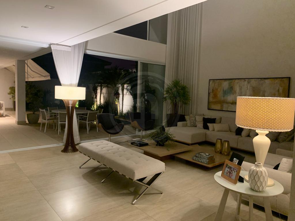 Casa de Condomínio à venda com 4 quartos, 380m² - Foto 1