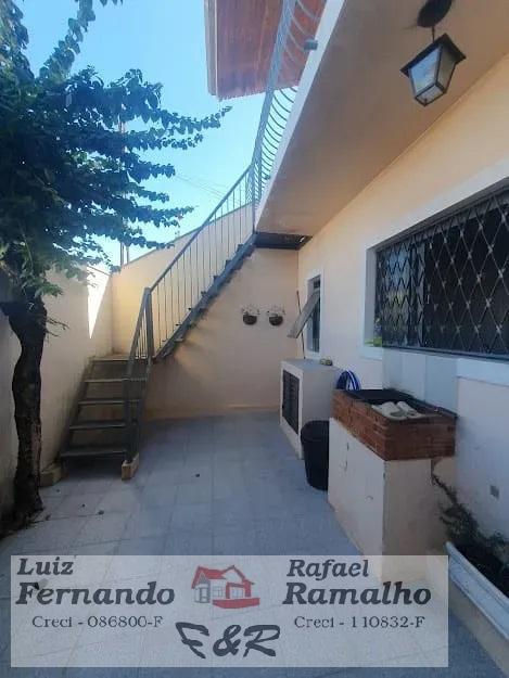 Casa à venda com 4 quartos, 172m² - Foto 5