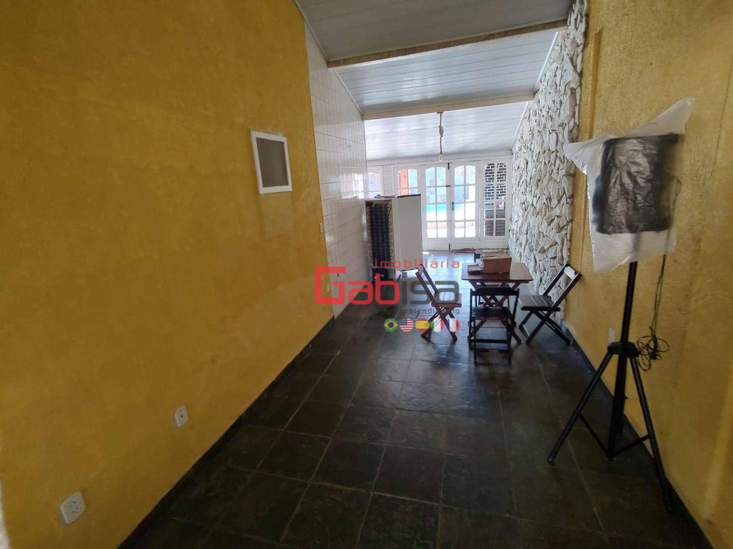 Casa de Condomínio à venda com 3 quartos, 300m² - Foto 4