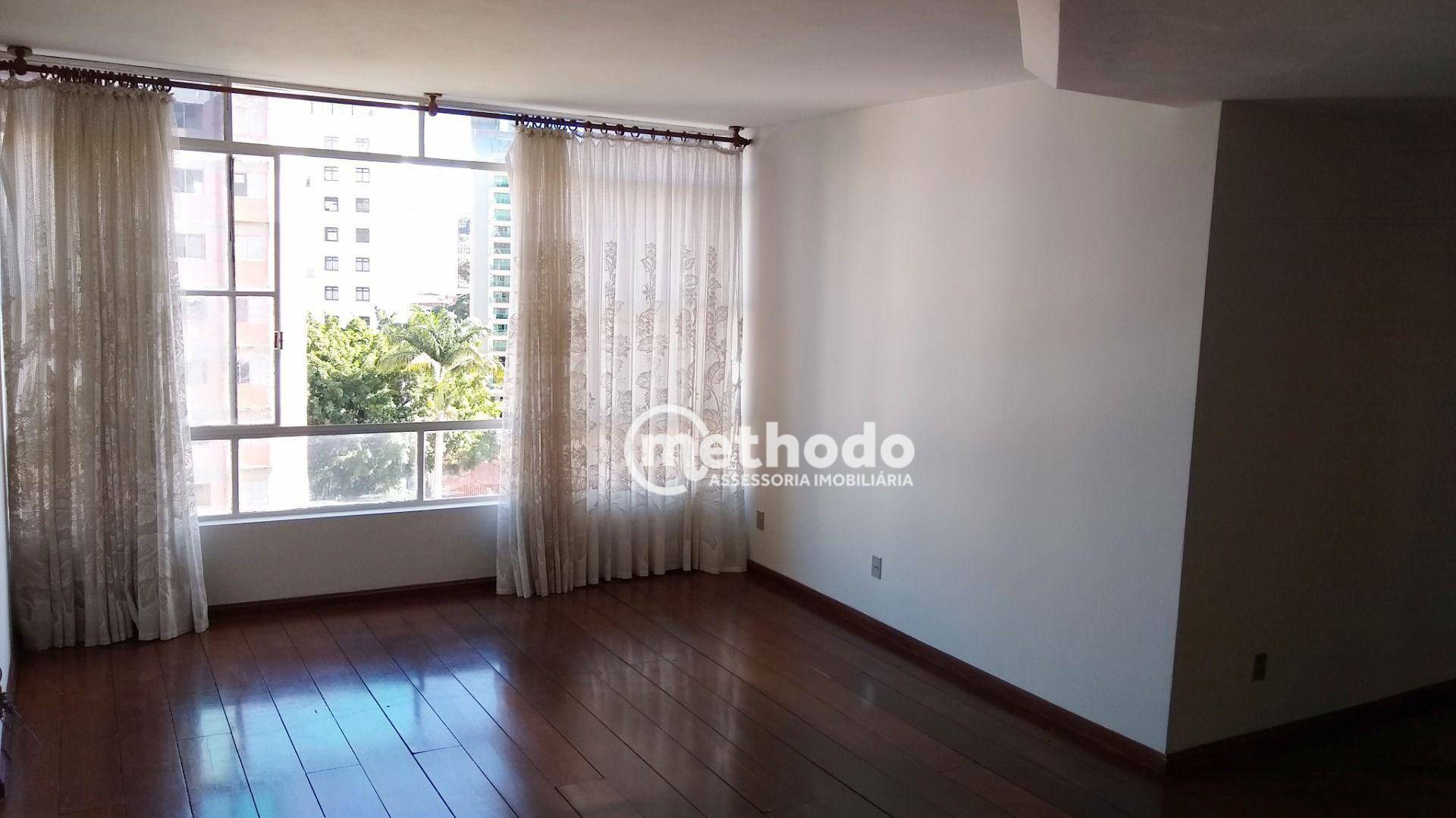 Apartamento à venda com 3 quartos, 156m² - Foto 2