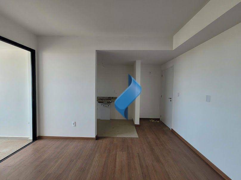 Apartamento à venda com 2 quartos, 67m² - Foto 13