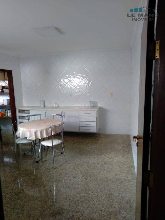 Casa de Condomínio à venda com 3 quartos, 242m² - Foto 7