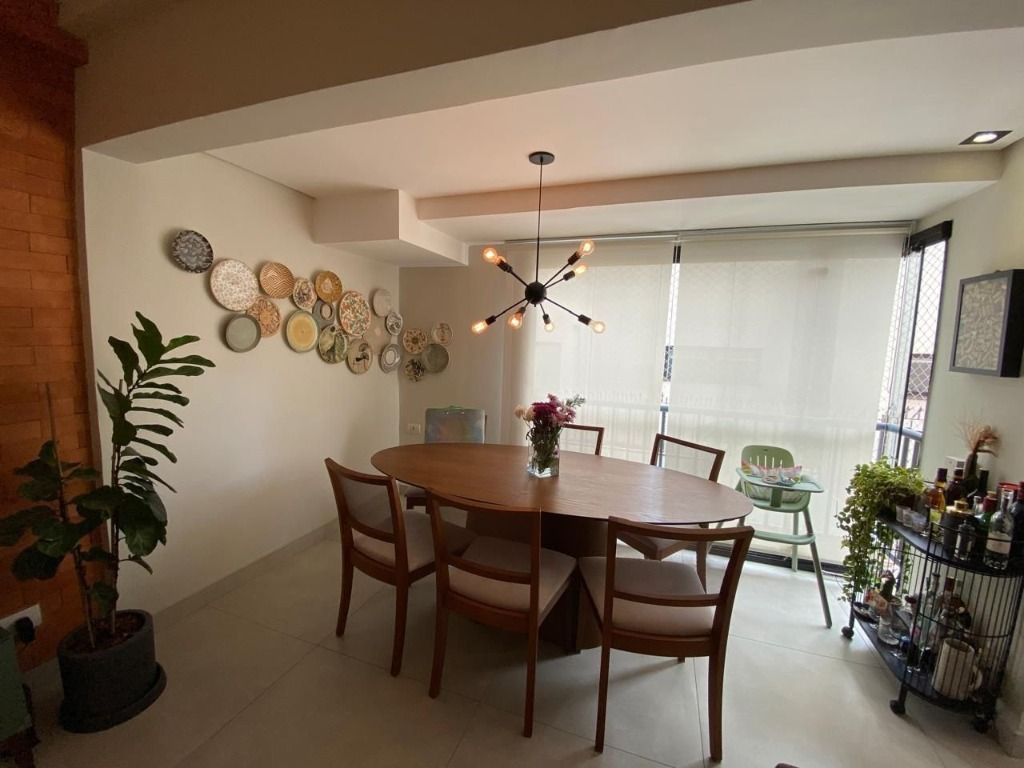 Apartamento à venda com 3 quartos, 85m² - Foto 1