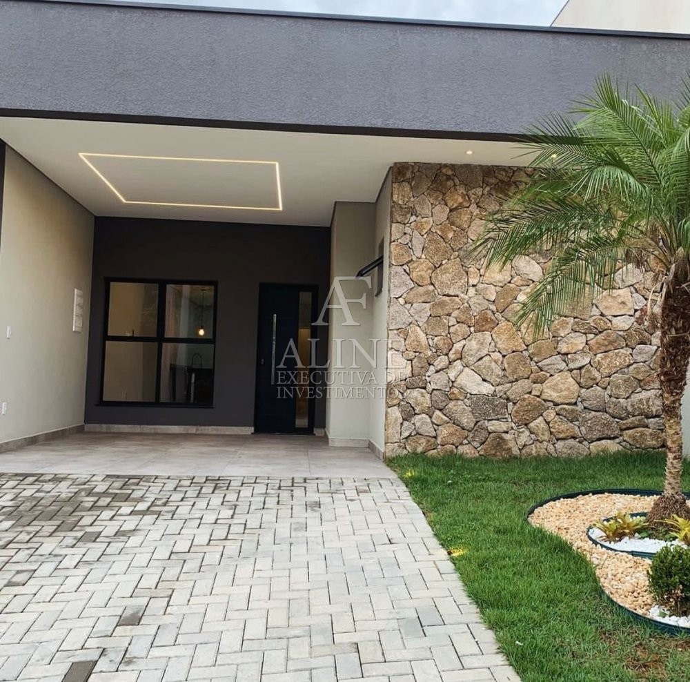 Casa à venda com 3 quartos, 127m² - Foto 1