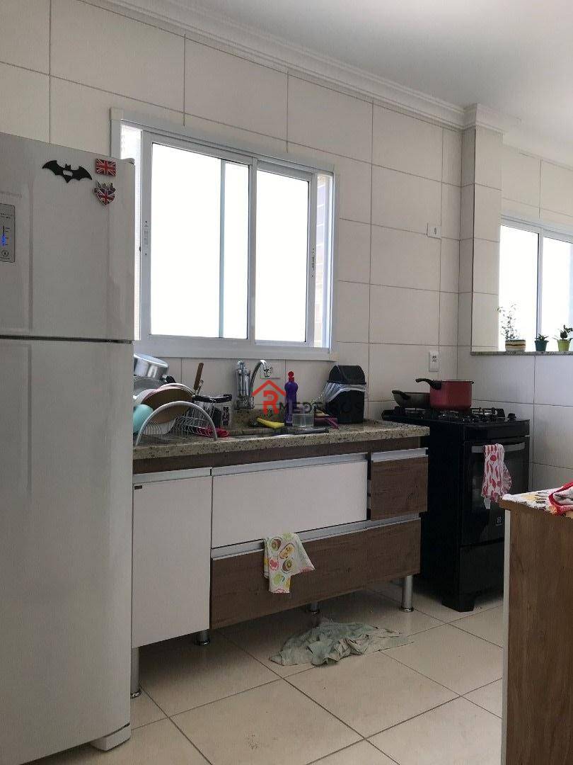 Apartamento à venda com 2 quartos, 70m² - Foto 3