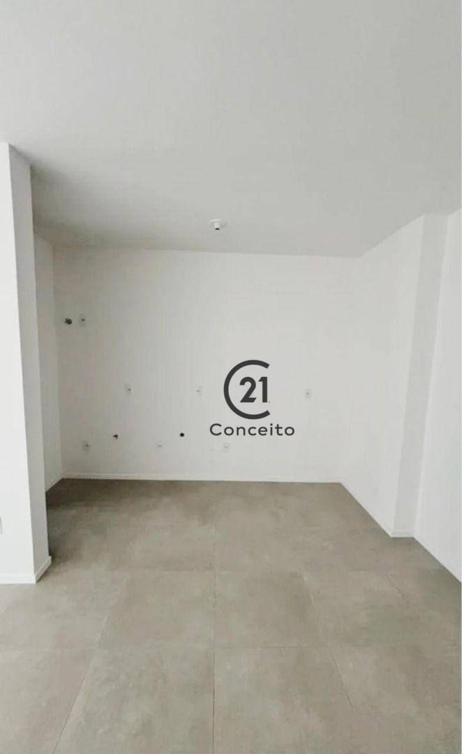 Apartamento à venda com 2 quartos, 65m² - Foto 3
