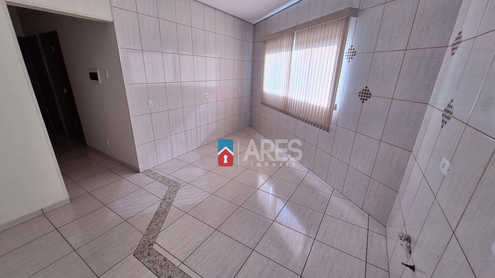 Apartamento para alugar com 2 quartos, 90m² - Foto 2