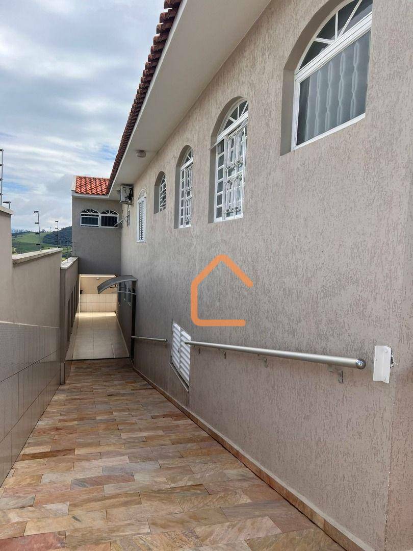 Casa à venda com 4 quartos, 352m² - Foto 44