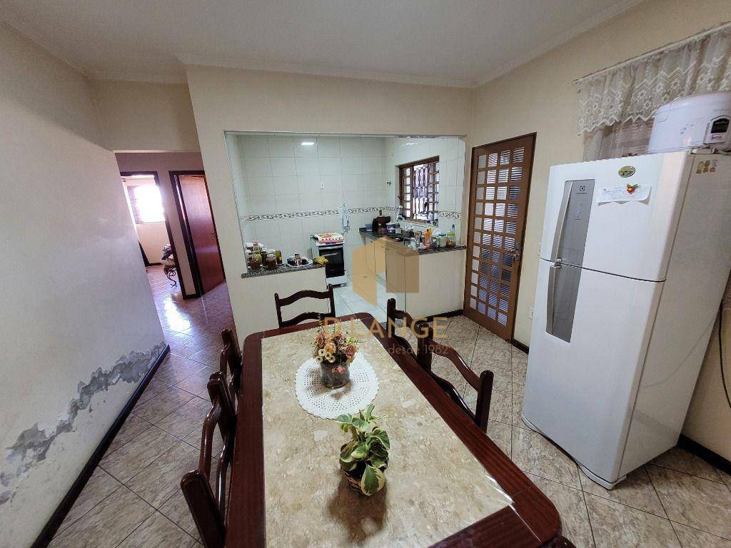 Casa à venda com 3 quartos, 142m² - Foto 13