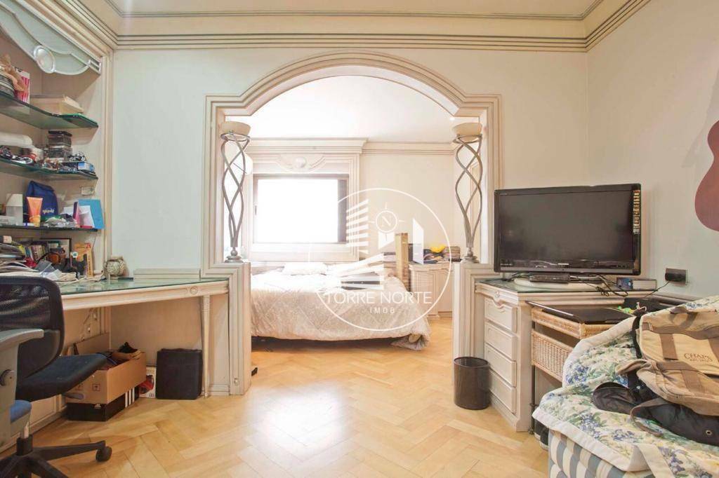 Apartamento à venda com 4 quartos, 500m² - Foto 2